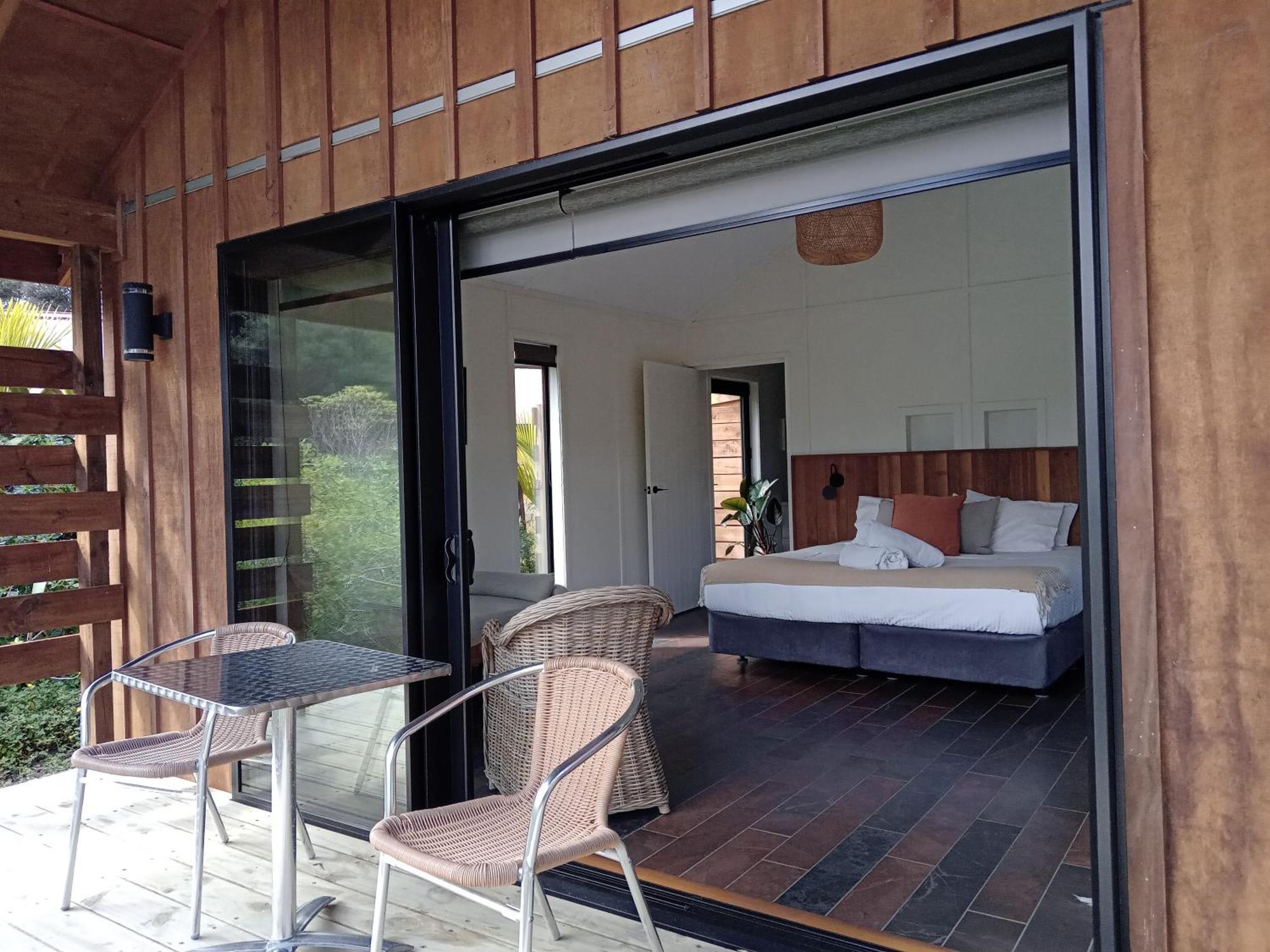 The Hideout Guest House Mangawhai Exterior photo