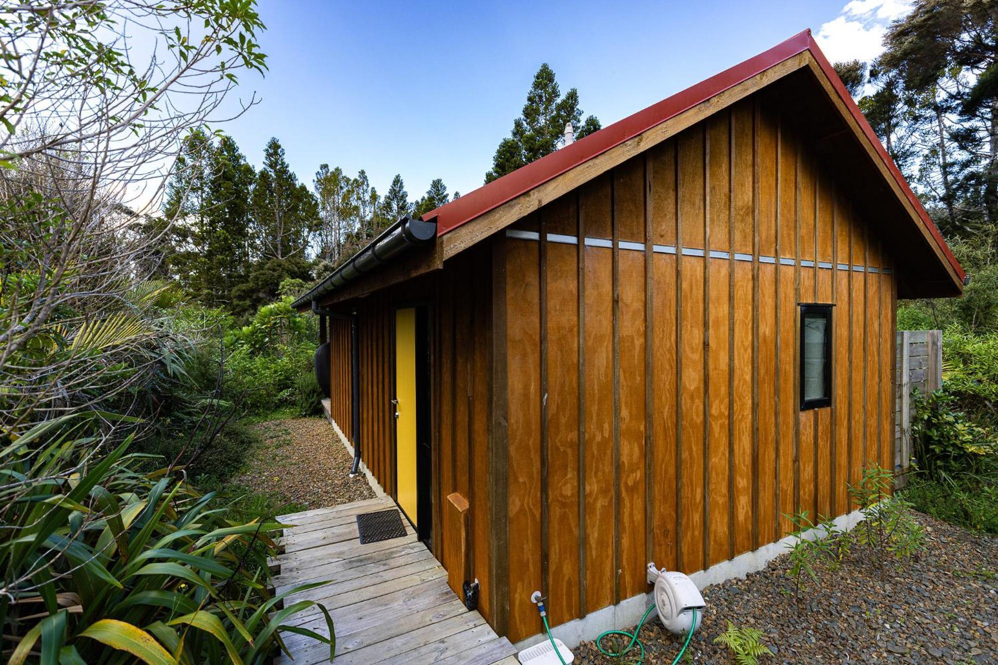 The Hideout Guest House Mangawhai Exterior photo