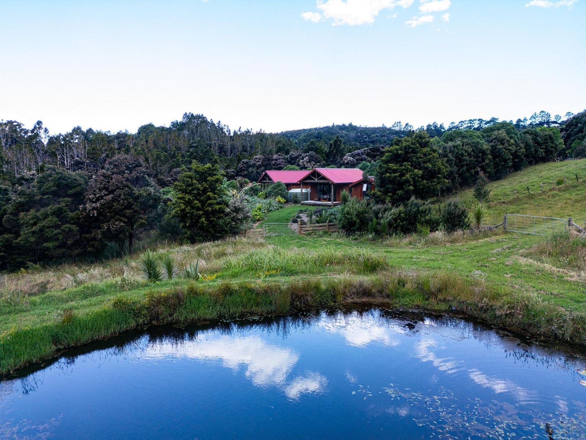 The Hideout Guest House Mangawhai Exterior photo